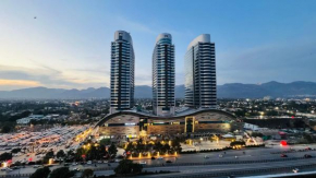 Centaurus Executive Apartment Facing Margalla Mountain Views